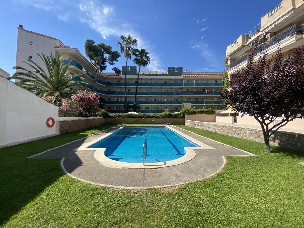 R123 Apartamento En La Planta Baja Con Piscina Cerca De La Playa Calafell Exteriér fotografie